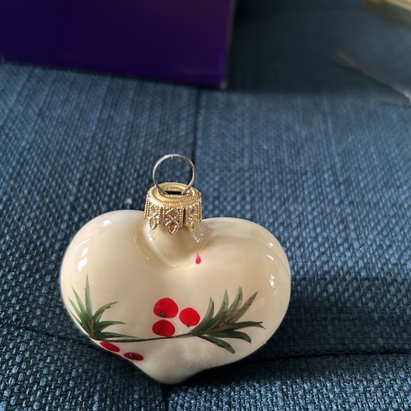 Vintage boxed set of 4 Kurt Adler hand crafted heart shaped Christmas ornaments - Picture 8 of 13